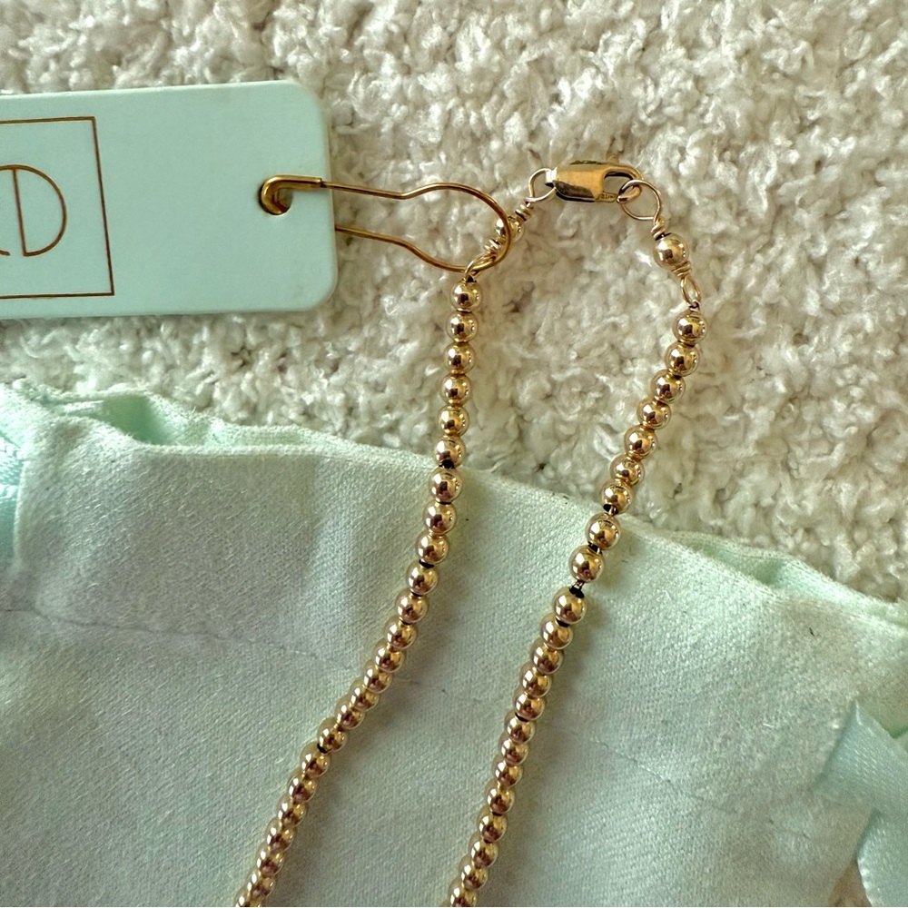 BNWT enewton 15" 14k gold filled choker necklace, 2.5mm gold beads ๐๐คฉ - Picture 3 of 4